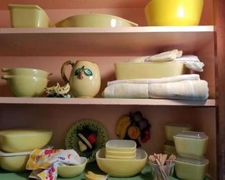 vintage yellow Pyrex