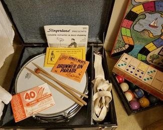 snare drum with case and accessories