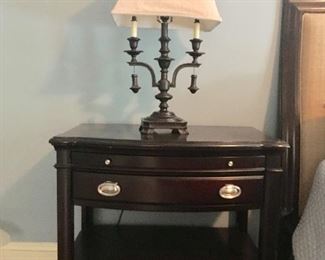  Pair of matching nightstand 