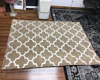 Trellis Design Rug