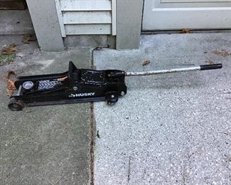 Husky 2.5 Ton Floor Jack