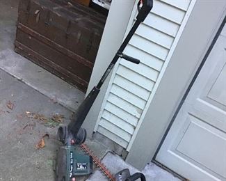 Black & Decker Edger and Hedge-Hog Trimmer