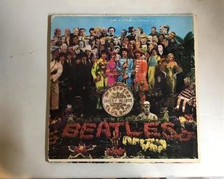 Beatles Yellow Submarine Album and Yellow Submarine Necktie!!