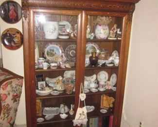 Display Cabinet with all Collectible Contents