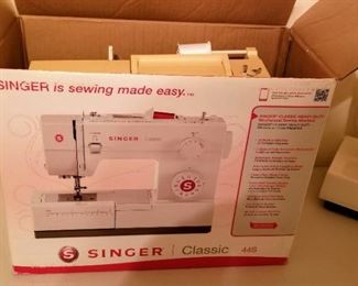 Singer classic 44S sewing machine