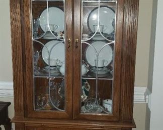 HI Britten Bernhardt Furniture China Hutch with Work Boards (1 of 2)