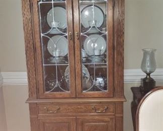 HI Britten Bernhardt Furniture China Hutch with Work Boards (2 of 2)
