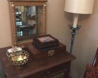 Side table, lamp, small curio