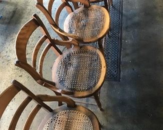 Set 4 wood/wicker chairs