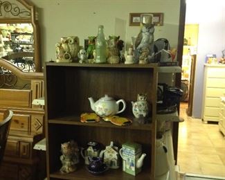 Book shelf and vintage owls