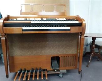 Baldwin Console Electronic Organ & Bench