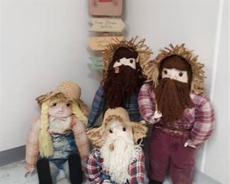 Scarecrow Yard Pick and Hillbilly Dolls