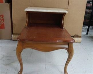 Two Tier End Table w/ Marble Top and Queen Anne Legs