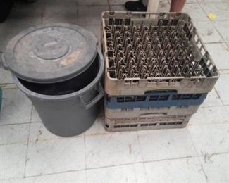 Plastic Trash Recepticle and Four Dishwasher Racks
