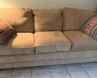This sofa is offsite. Please ask to view it.
