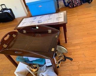 #10 butler flip side coffee table $75.00