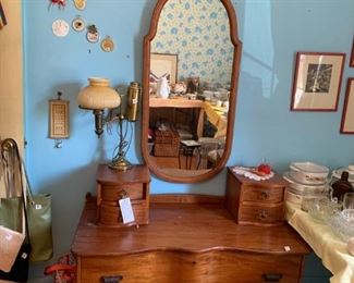 #12 antique 5 drawer vanity w mirror hang on wall 42x23x32 mir20x42 $175.00