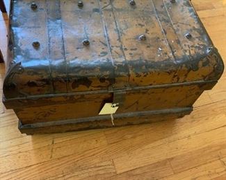 #13 metal chest w lid 23x16x17 $60.00
