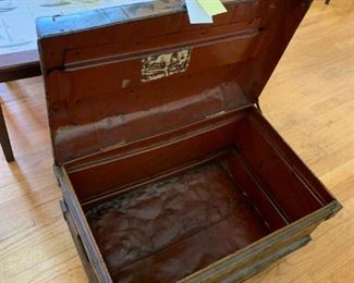 #13 metal chest w lid 23x16x17 $60.00