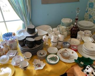 #70 Raymond Loewy Rosenthal Continental china Charcoal 7 plate, 10 sauc,3 dessert 5 tea cup, 1 sugar $125.00