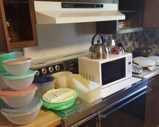 Tupperware, microwave
