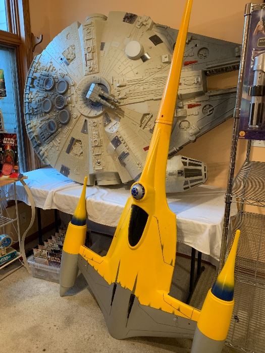 Millennium Falcon  Extraordinaire