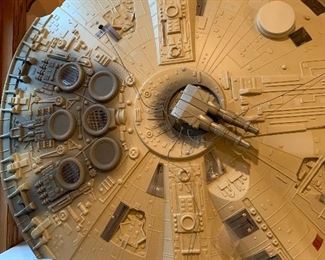 Millennium Falcon Extraordinaire