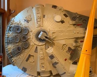 Millennium Falcon Extraordinaire