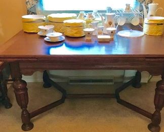 Oak dining room table with 6 chairs and captain chair