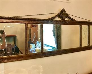 Long wall mirror with cut glass desing