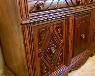 Oak carved buffett