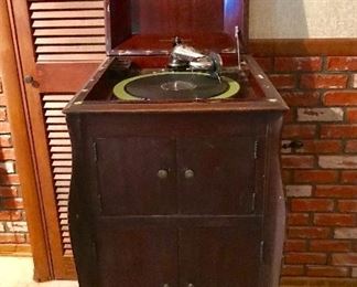 Victrola by "Victor", working condition