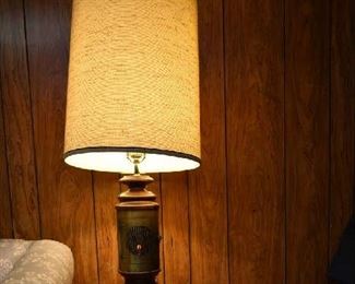 TABLE, LAMP