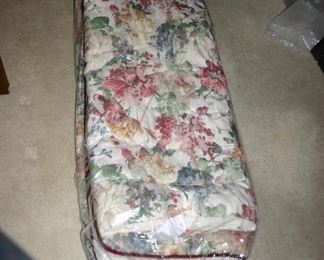 1 Floral Motif Full Size Comforter 78" x 86" 1 Floral Motif Queen Size Comforter 86" x 92" Both have just been Picked Up from Dry Cleaners