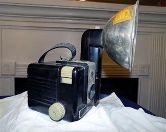 Brownie hawkeye camera, removable flash, good condition