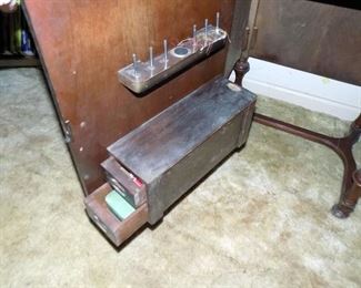 Vintage White sewing machine and cabinet - good condition