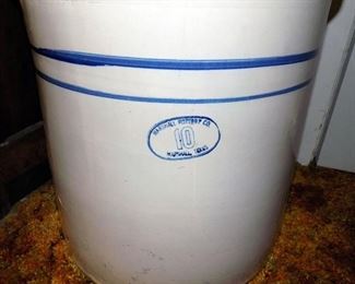 #10 crock made by Marshall pottery, Texas, great condition