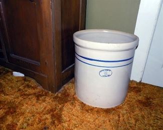 #10 crock made by Marshall pottery, Texas, great condition