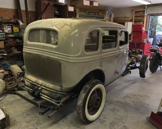 1934 Ford 4 door, we have what we believe to be a complete vehicle, including engine.