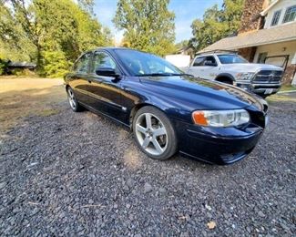 2005 Volvo s60r, 84k miles, 1 owner, everything works great!