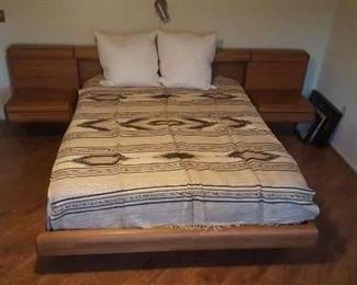 bedroom platform bed 80s modern oak