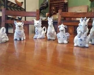 Country friends pitchers grouping