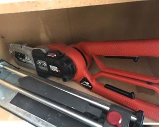 BD aligator chainsaw