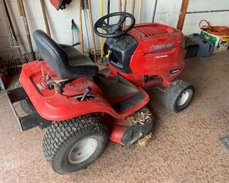 Tractor has been sitting couple years so I’m sure it needs a new battery and fuel and maybe carb cleaned. Owner assured me it did run prior.   Priced accordingly.