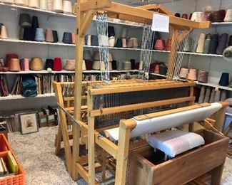 45" 8 harness Colonial loom