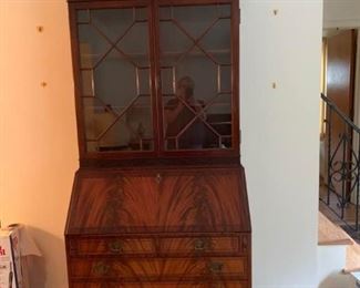 001 Custom Secretary