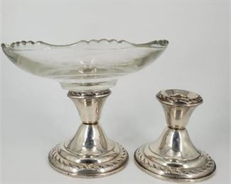 Lot 023
Pair (2) Alvin Sterling Reinforced Candle Holders w/ Glass Bowl