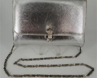 Lot 065
Vintage Susan Gail Silver Handbag