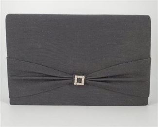 Lot 067
Vintage Whiting & Davis Handbag w/ Rhinestone Bow