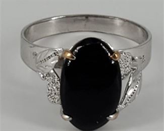 Lot 126
14K White Gold Black Onyx Ring, Sz 7
